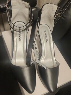 Classique Black Pointed-Toe Ankle-Strap Heels